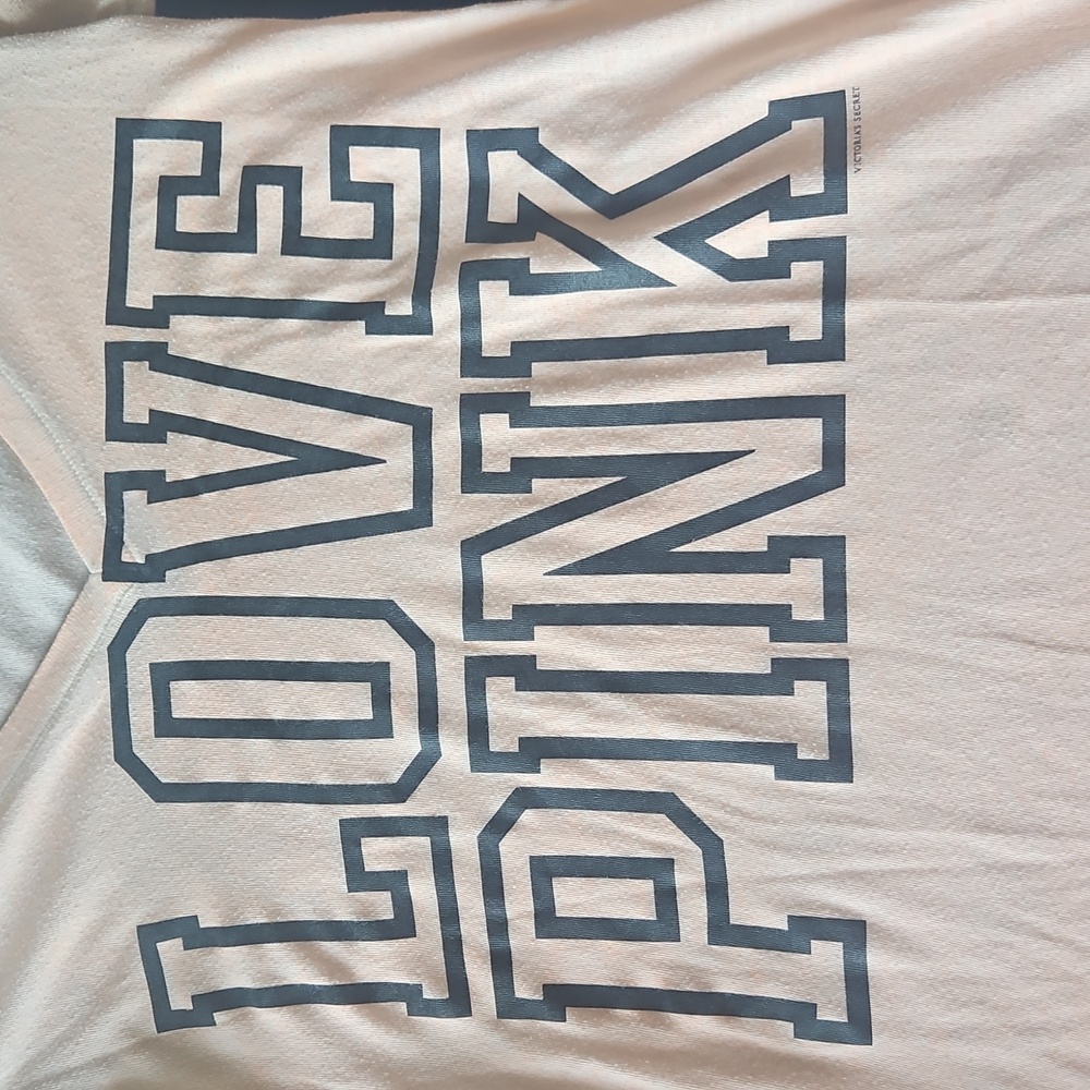 VS PINK shirt - Picture 2 of 3